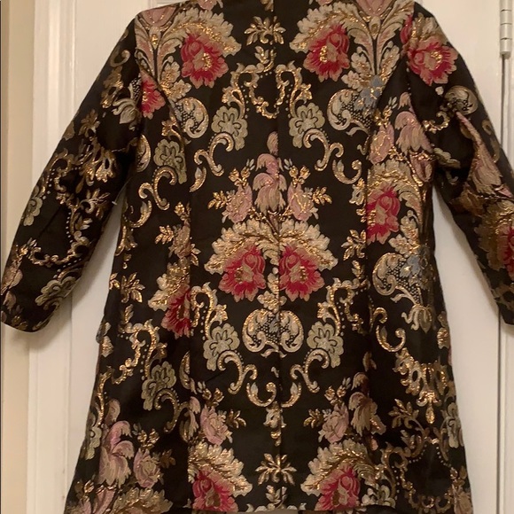 NWT..Silk Like Tapestry Blazer - Picture 5 of 8